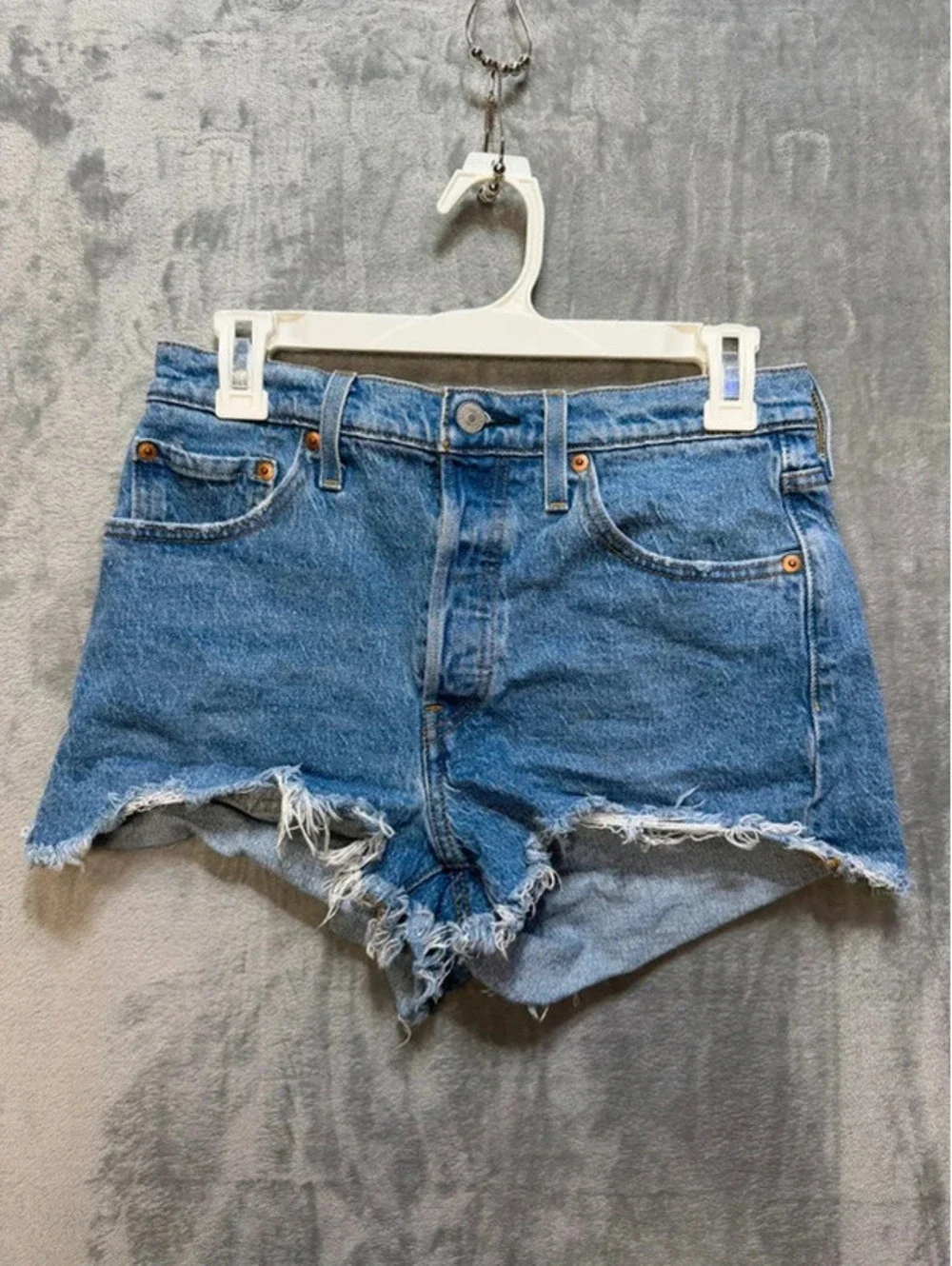 Levis 501 Original High Rise Cut Off Denim Shorts Blue Frayed Size W28